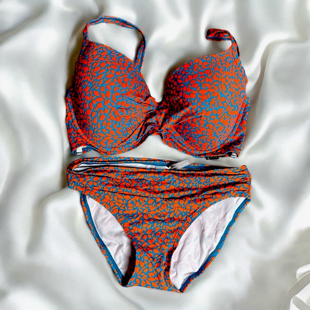 Vibrant Floral Bikini Set in Red and Blue